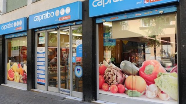 Caprabo recauda fondos en sus supermercados para Ucrania
