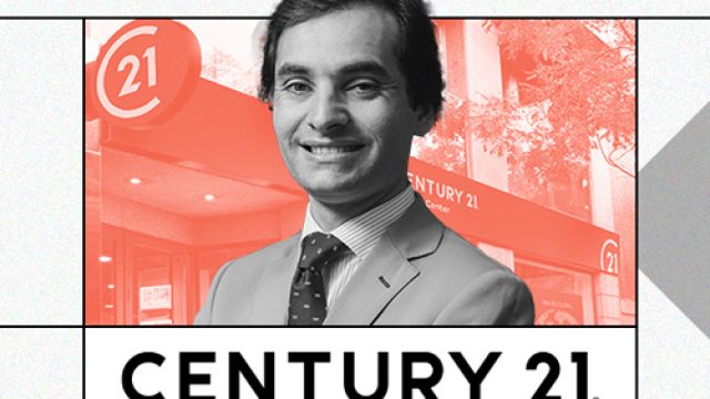 Century 21: las chaquetas doradas que crecieron con franquicias