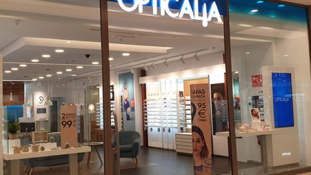 La franquicia Opticalia llega a 150 ópticas en Colombia